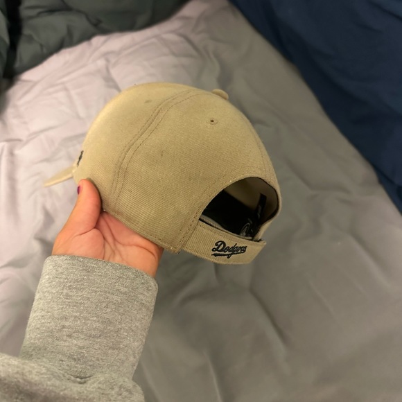 Los Angeles Dodgers Hat - Picture 2 of 2